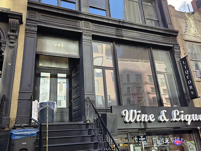 242 W 14th St #3 — Photo 1