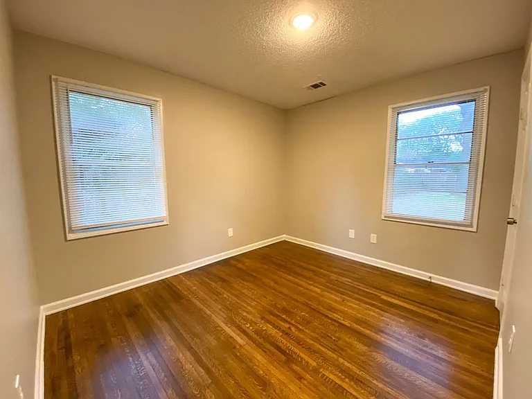 4454 Kimball Ave — Photo 15
