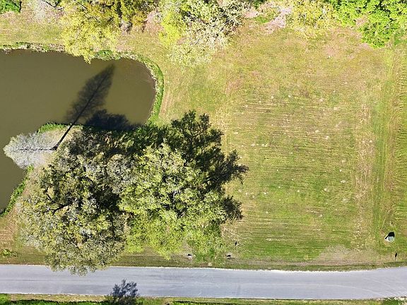 2nd image of 10311 Bayou Xing