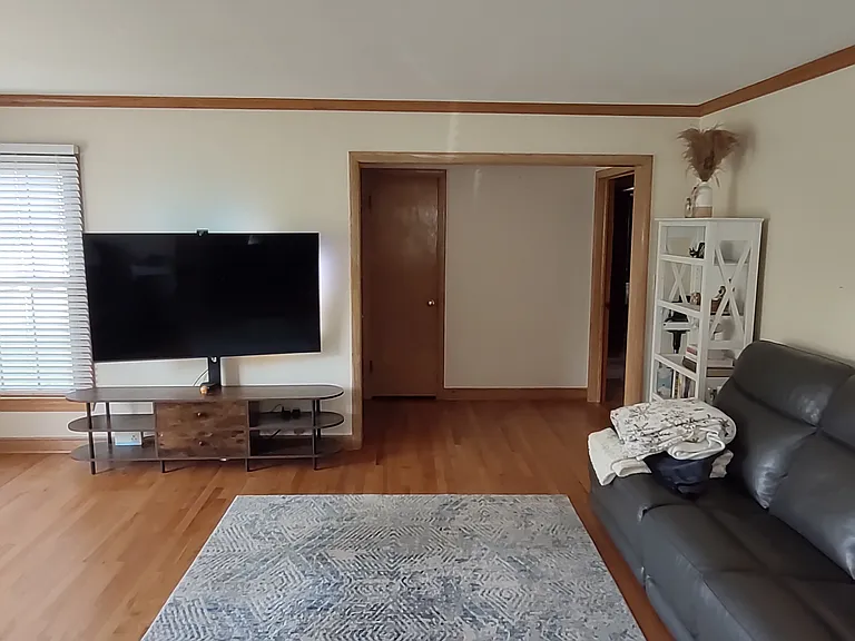 17565 W Wisconsin Ave — Photo 12