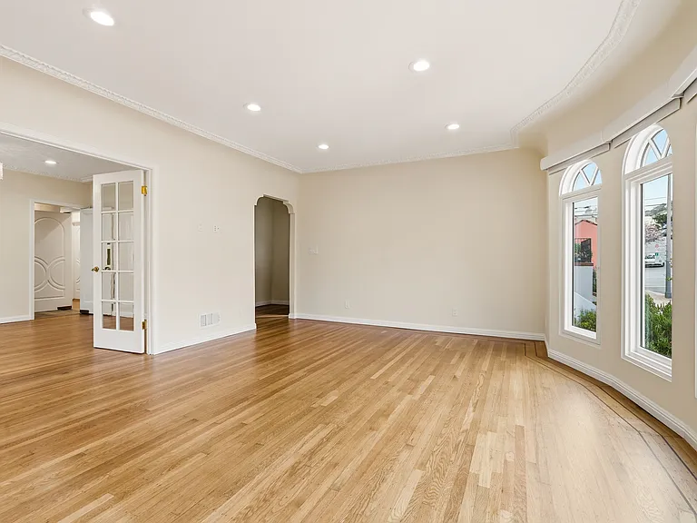 2317 Cecilia Ave — Photo 6