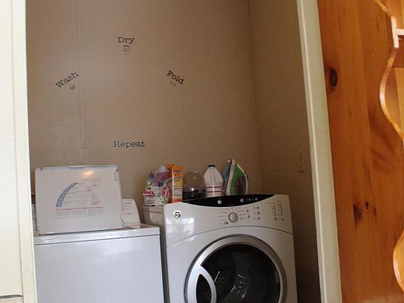 3rd image of 800 College Dr #124