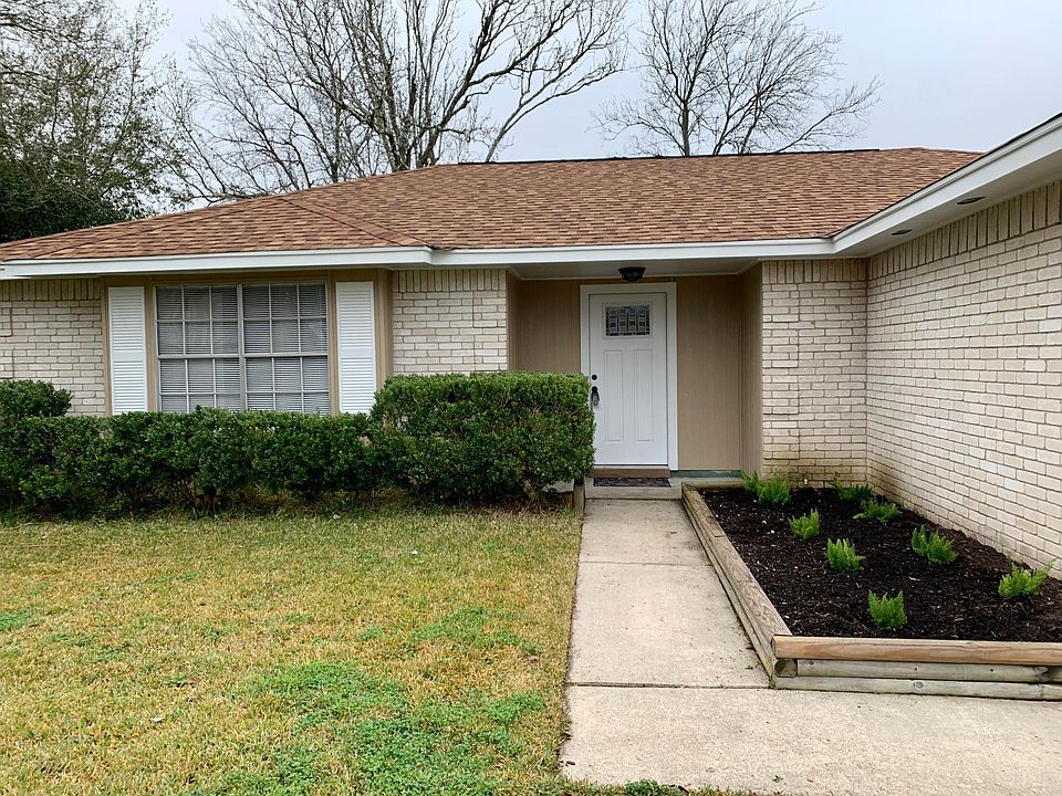 1st image of 2813 Jeb Stuart Dr