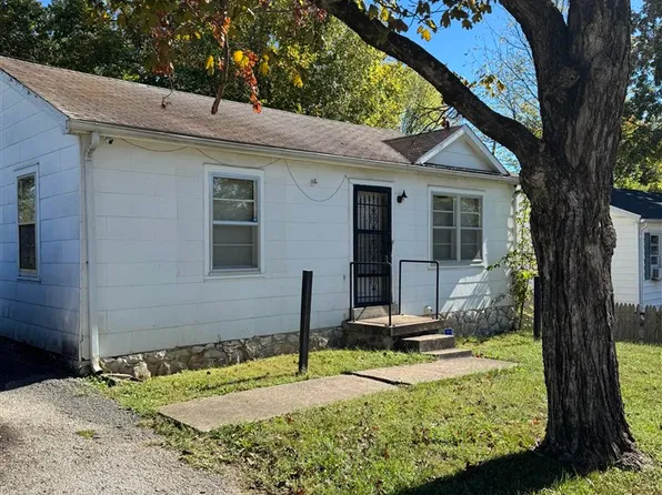 1520 Parkhurst Dr, Bowling Green, KY 42101