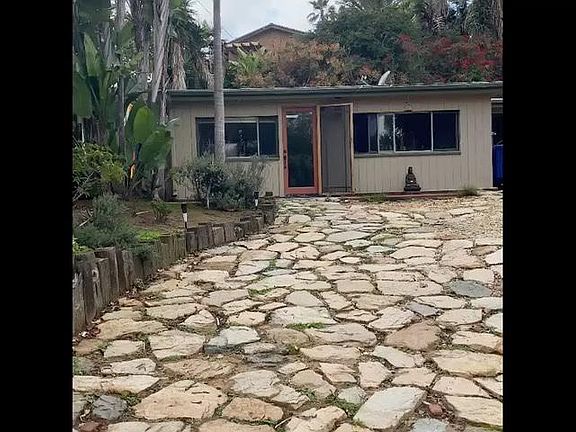 2nd image of 510-16 La Mesa Ave