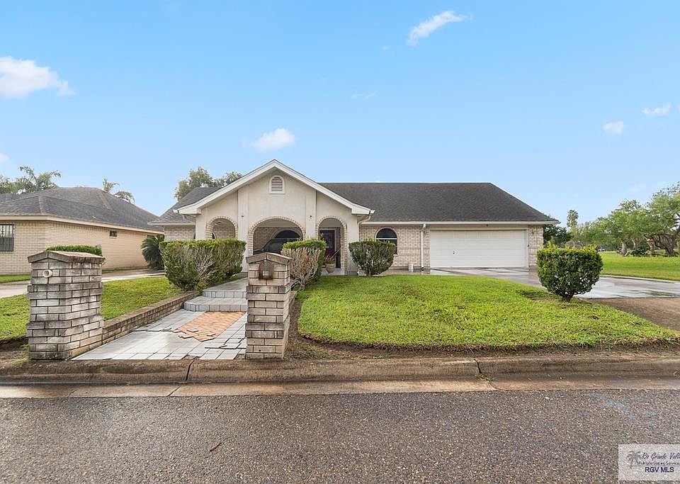 1st image of 44 Camaguey Ave