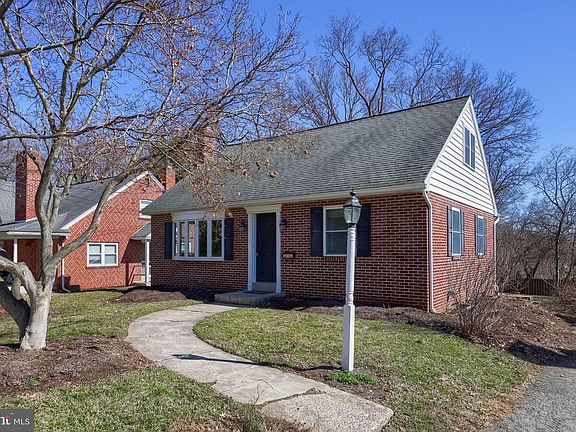 2nd image of 47 Riverside Ave