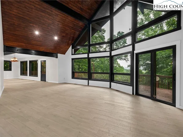 600 Wards Branch Road, Sugar Grove, NC 28679