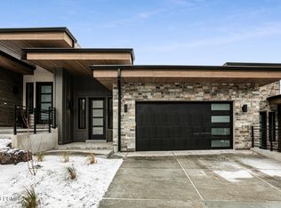 854 E Klaim Dr, Hideout, UT 84036