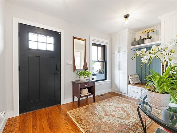 3rd image of 8 N Pleasant St #8