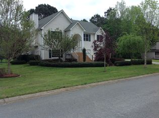 15 S Oaks Dr SE, Cartersville, GA 30121