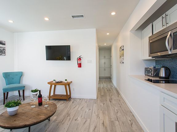 5th image of 910 Pacific Ave APT 3