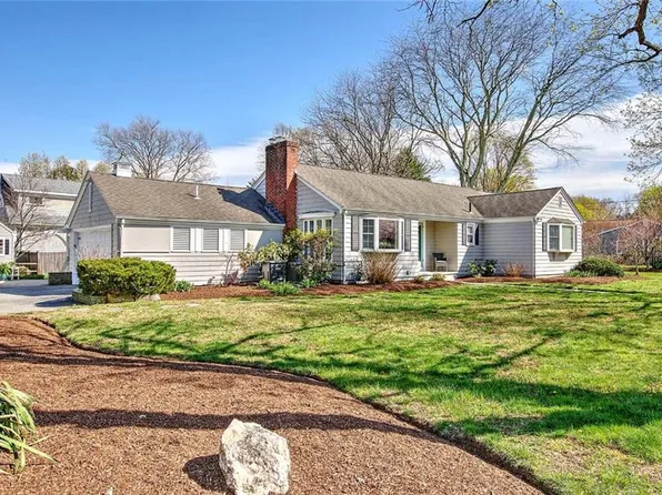 25 Belton Dr, Barrington, RI 02806