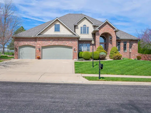 5903 W Ivybridge Pl, Peoria, IL 61615