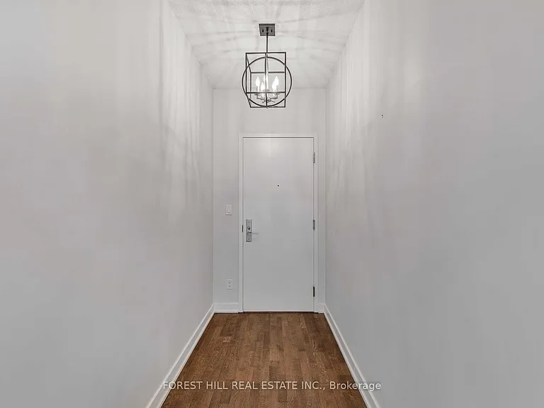 126 Simcoe St #1407 — Photo 3