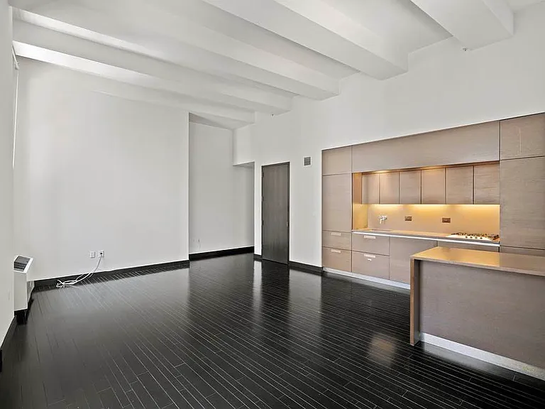 20 Pine St #613 — Photo 5