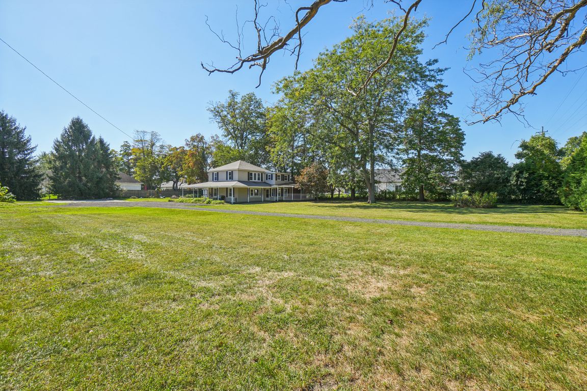 Sterns Rd-S0110-001.jpg