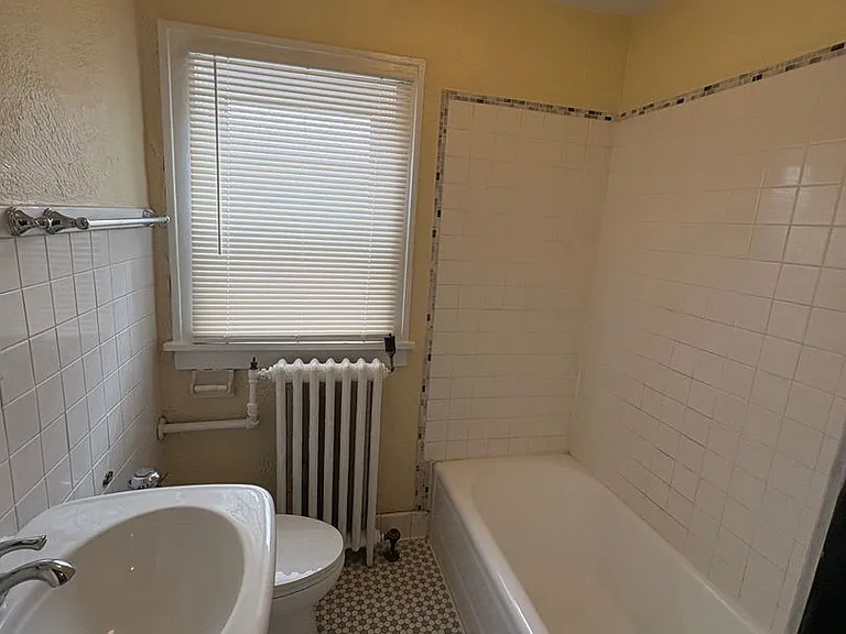 939 N Church St — Photo 20