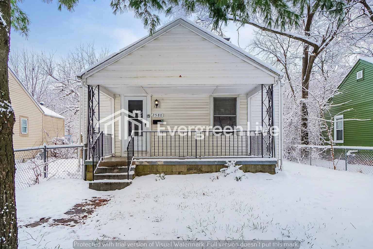 2580 Grasmere Ave photo 1