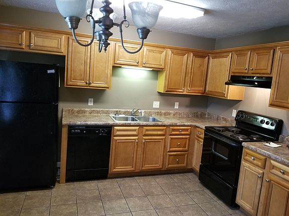 Large eat in kitchen