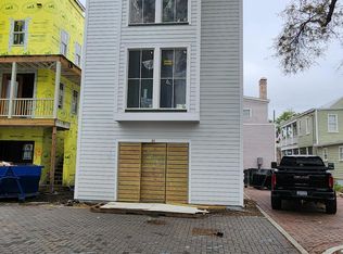 20 Iron Forge Aly, Charleston, SC 29403