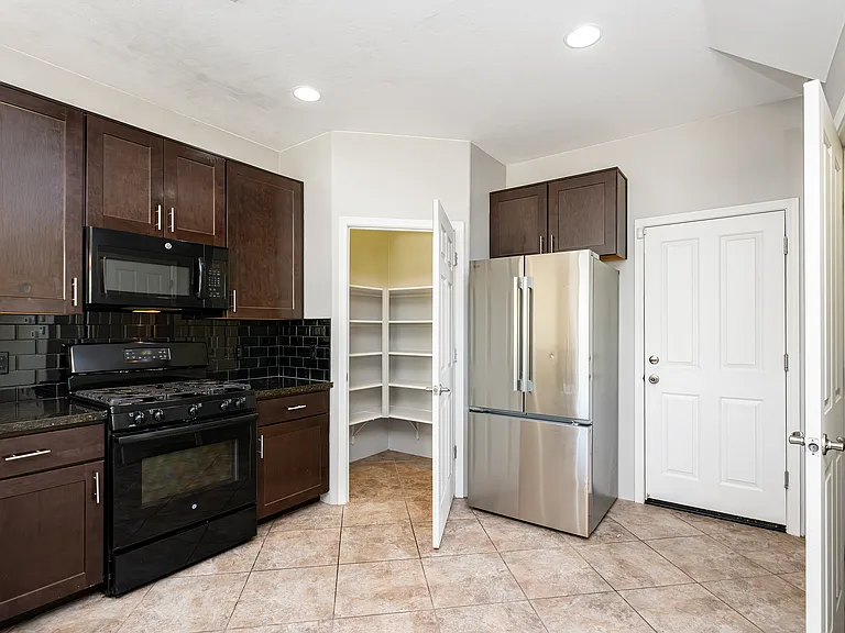 2861 N Silkie Pl — Photo 5