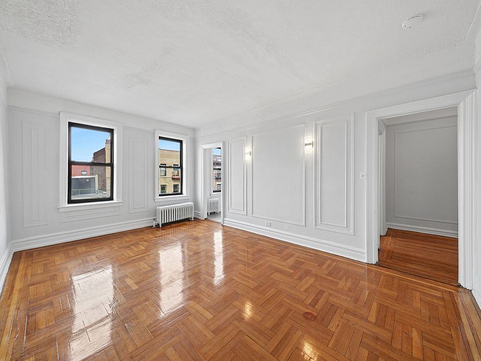 1st image of 930 Ogden Ave #65