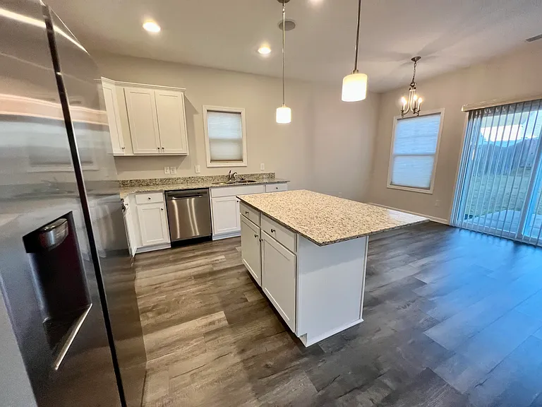 4044 Thimbleberry Dr — Photo 11