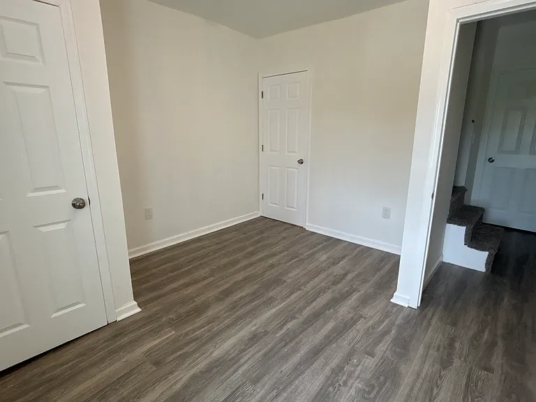 6125 Glenmore Ave #1 — Photo 9