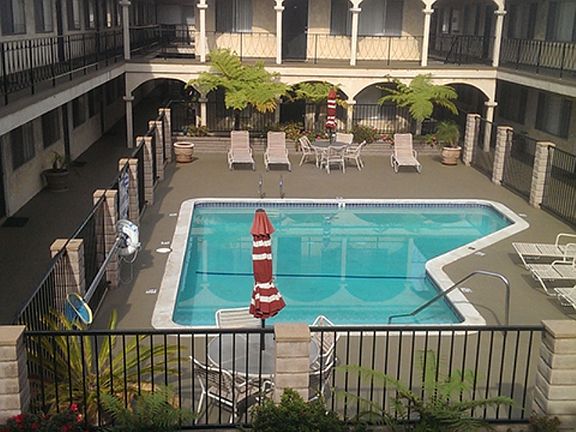 4th image of 4235 W 126th St APT 110