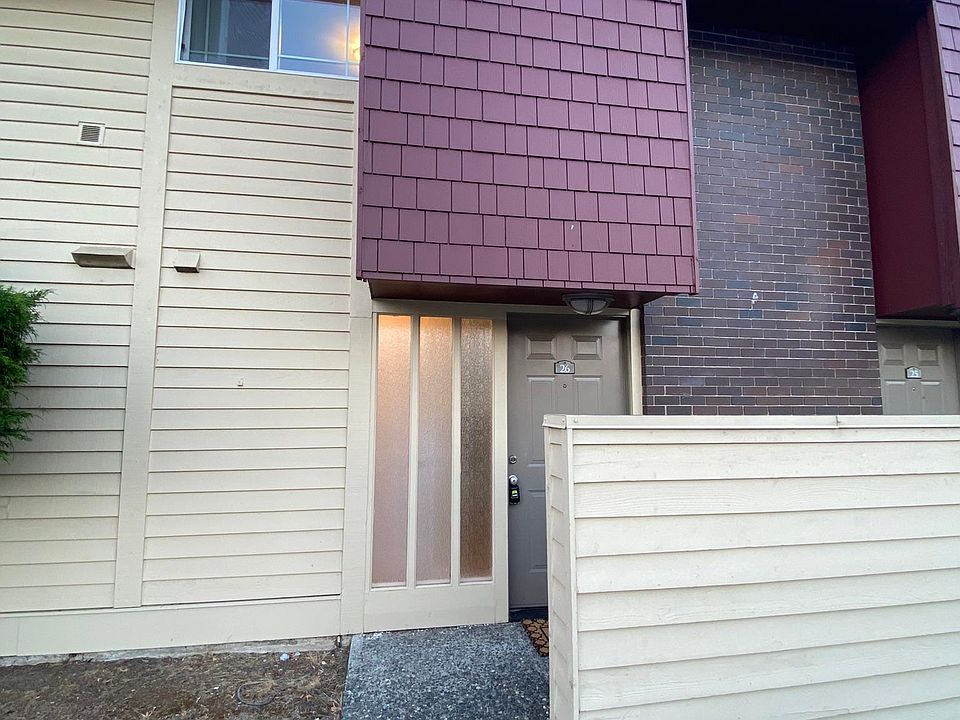 1st image of 501 141st Ave SE APT 26