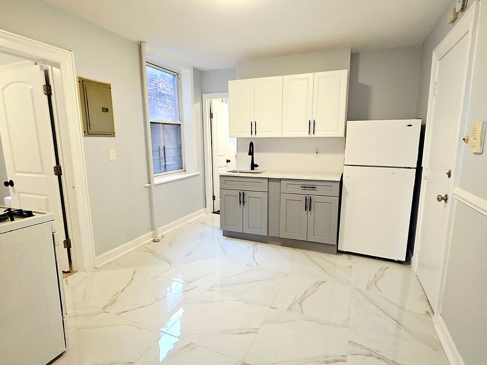 1st image of 213 65th St #2B
