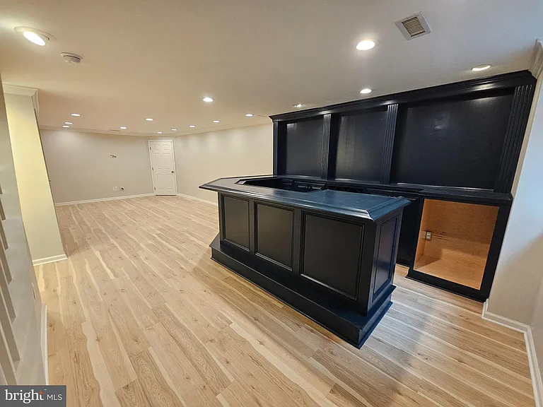 750 E Marshall St #611 — Photo 17