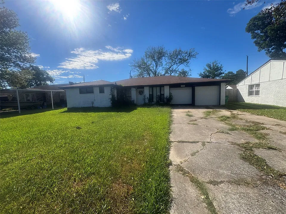209 Harold Ln