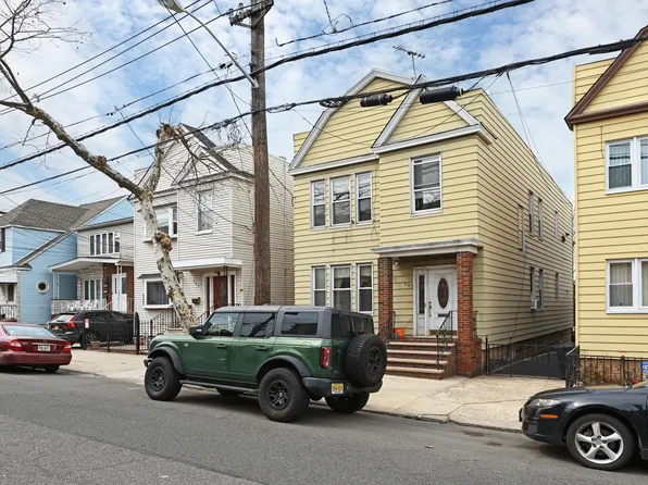 543 Liberty Avenue image 1 of 29