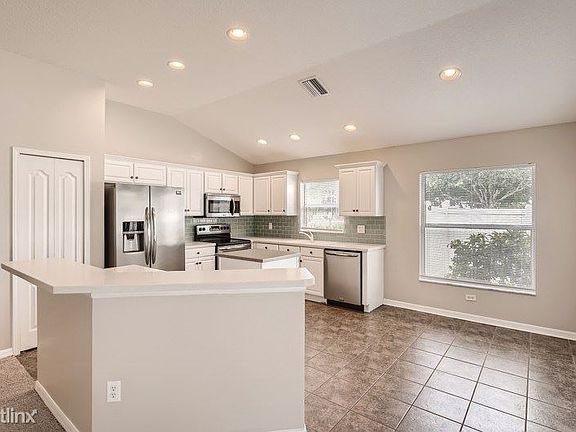3rd image of 7804 Stoneleigh Dr