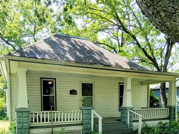 414 S 1st St, Iola, KS 66749