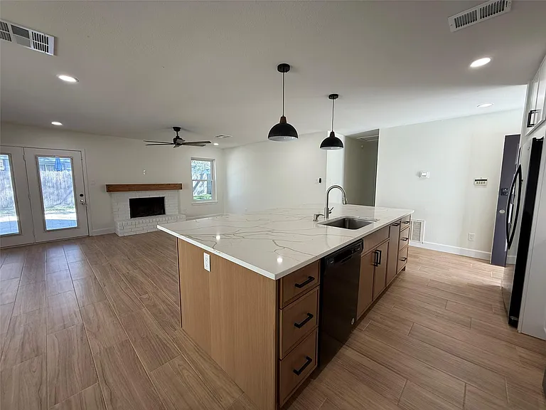 1 Redberry Ct — Photo 5