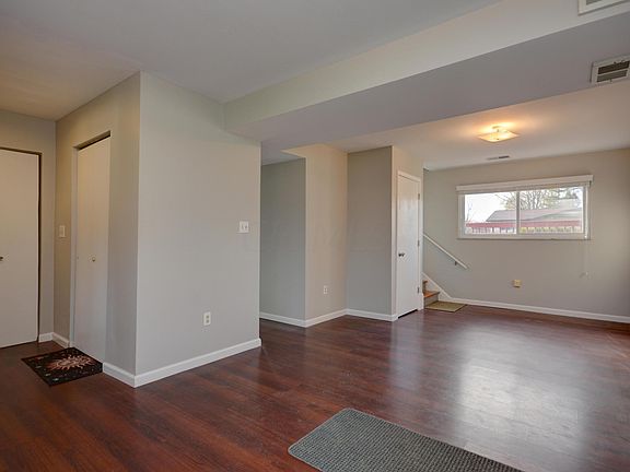 4th image of 290 Brookhaven Dr E