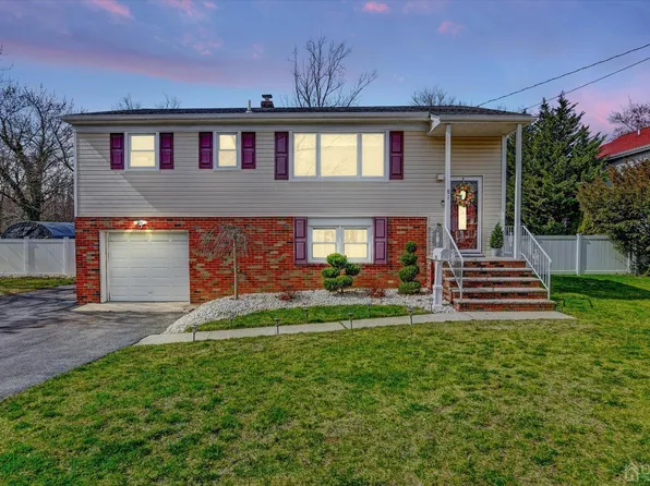 81 Vliet St, Spotswood, NJ 08884