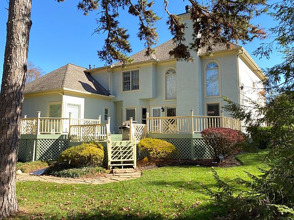 5th image of 1342 Waterside Ln
