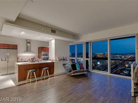 3rd image of 4471 Dean Martin Dr Unit 3807