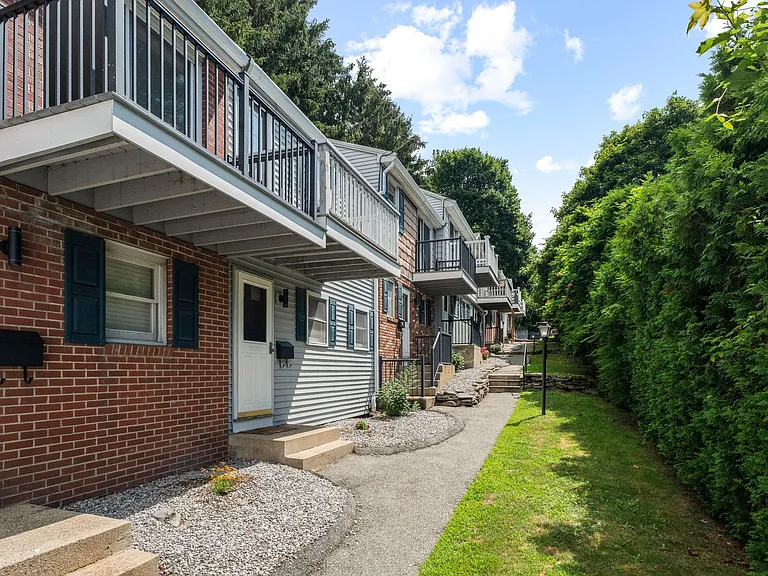 360 Thames St — Photo 29