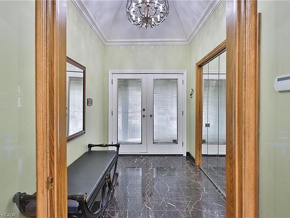 3rd image of 58 N Park Dr