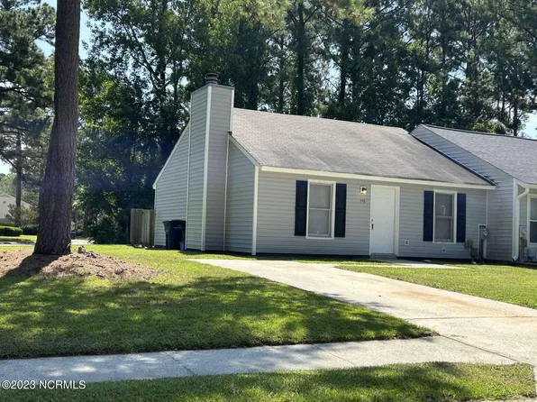 190 Corey Circle, Jacksonville, NC 28546