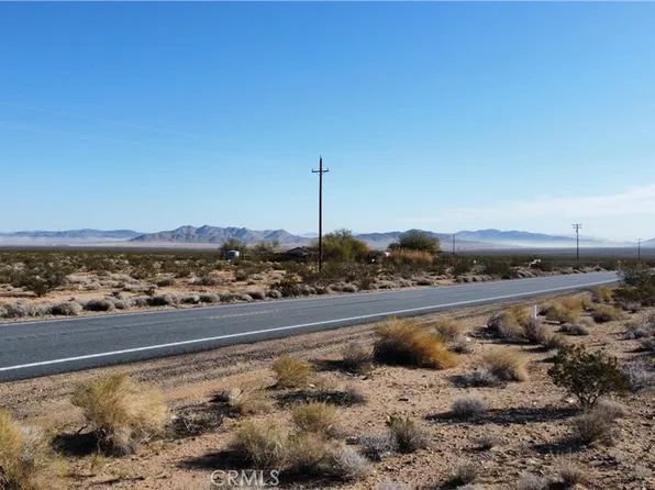 18 Old Woman Springs Rd, Lucerne Valley, CA 92356