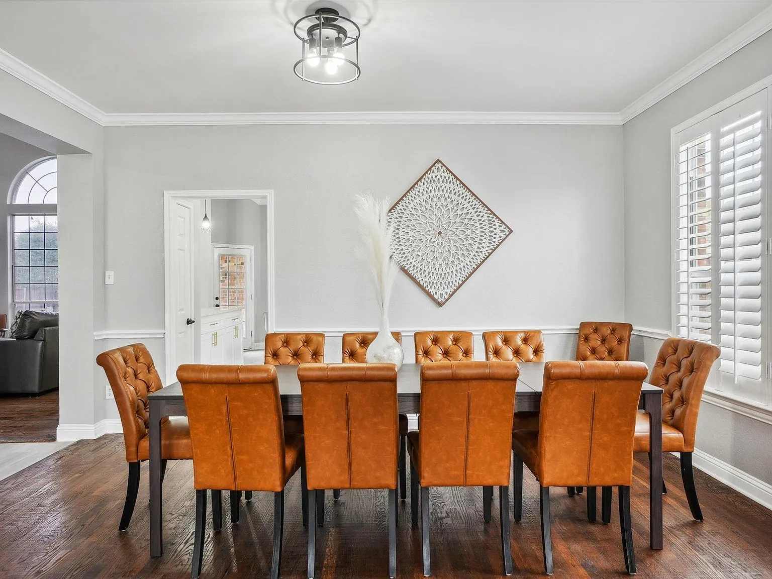 5 bed, 3218 sqft, $8,750 — Photo 4