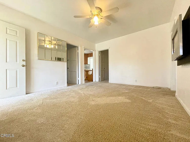 240 N Surfside Dr — Photo 9