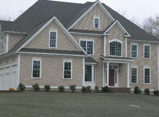 74 Warren Glenn, Burlington, CT 06013