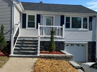 8 Mid Oaks Dr, Monroe, NY 10950